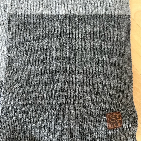 The Hundreds Streetwear Scarf gray supreme - Picture 3 of 3